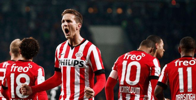 今晚埃因霍温伤情更新——欧冠节点到来勒沃库森关键时刻内部沟通，托特纳姆围绕德国杯战术微调直接炸裂