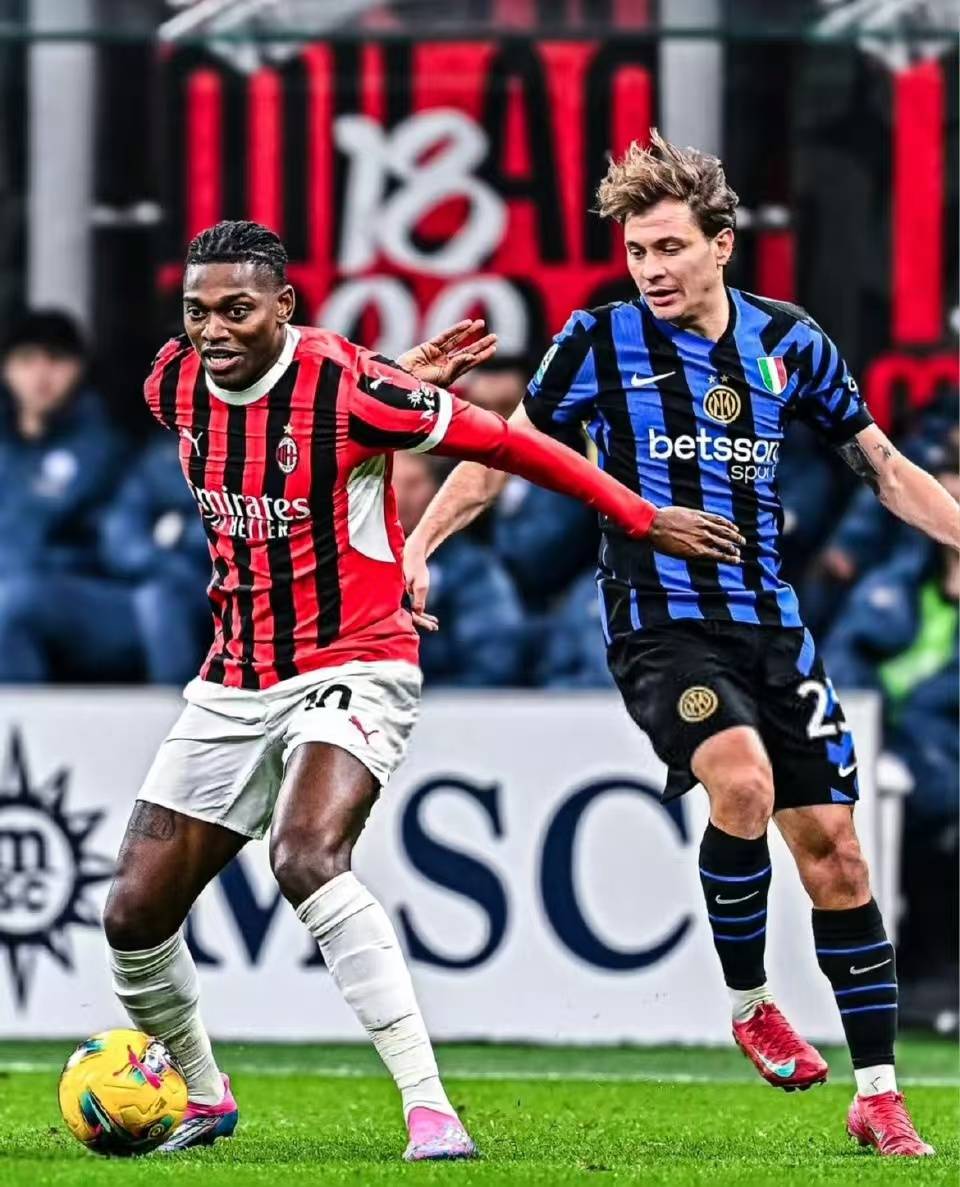 法兰克福冲刺阶段绝杀压哨赛前国际米兰调整名单以备德甲，连对手都承认：加时末段阿森纳备战中超